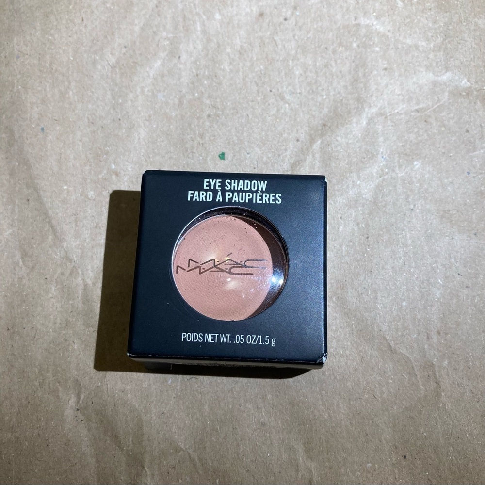 Mac eyeshadow